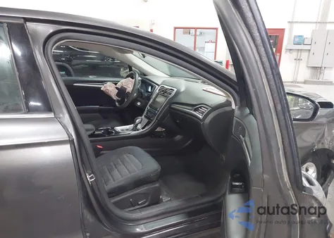 2016 Ford Fusion Se z USA, uszkodzony, nr VIN 3FA6P0H72GR224779